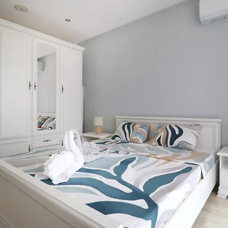 Stylish Paradiso 206 Apartahotel